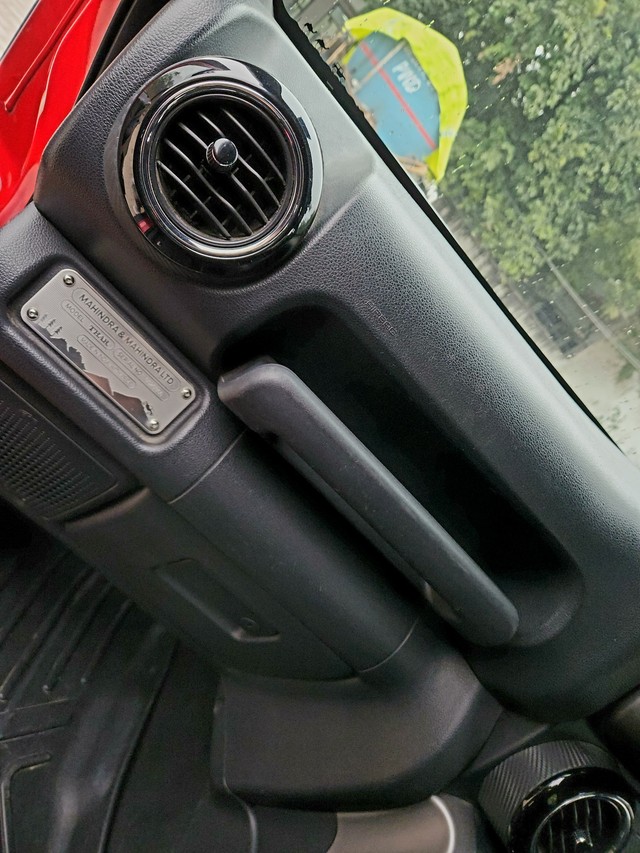 Second-hand 2021 Mahindra Thar LX 4WD Hard Top AT BSVI for sale in New Delhi-21