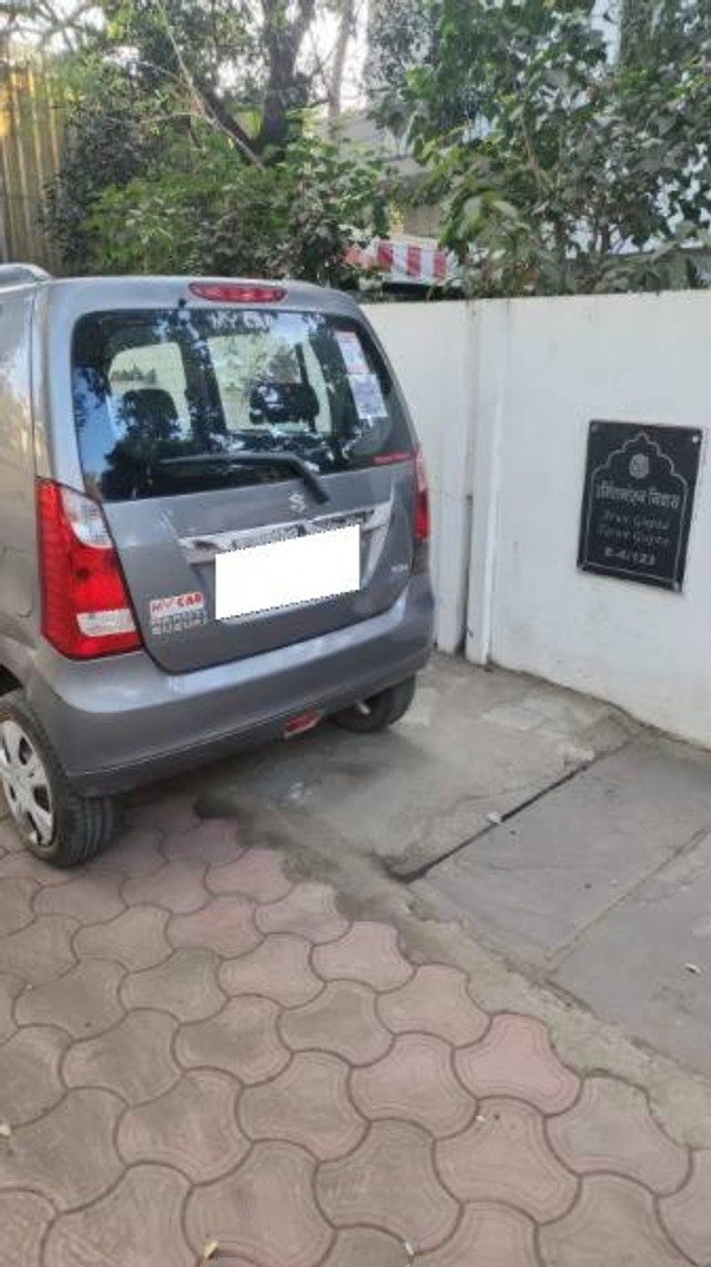 Second-hand 2016 Maruti Wagon R AMT VXI for sale in Bhopal