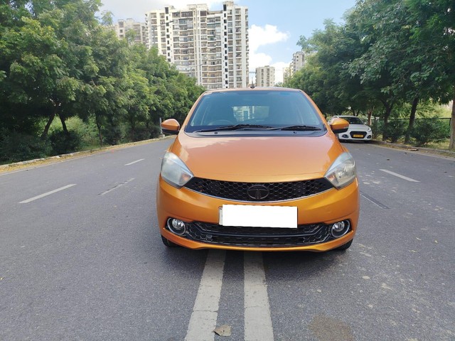 Second-hand 2017 Tata Tiago 1.2 Revotron XZ for sale in Noida-5