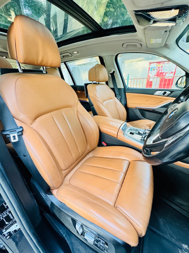 Second-hand 2020 BMW X7 xDrive30d DPE Signature for sale in Mumbai-9