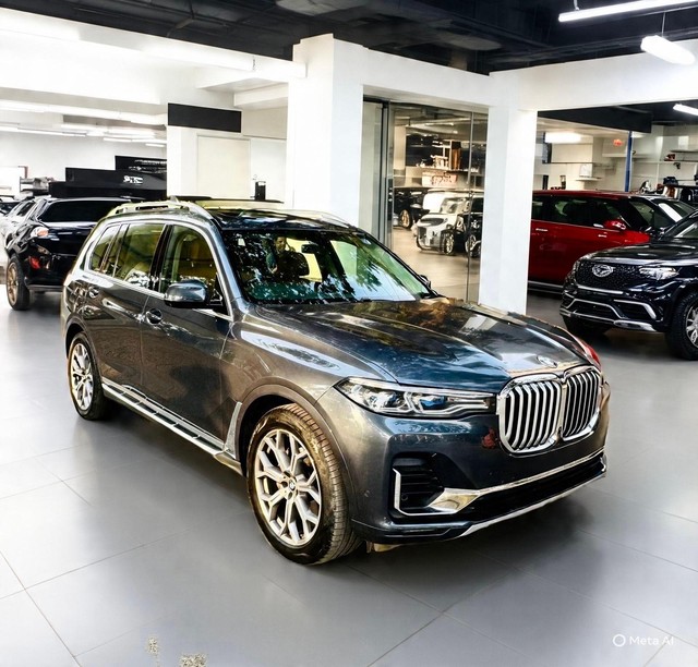 Second-hand 2020 BMW X7 xDrive30d DPE Signature for sale in Mumbai-5