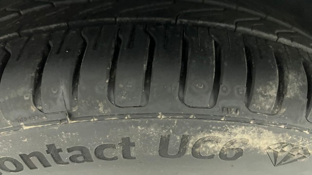 Second-hand 2021 Ford Figo Titanium Plus AT for sale in Ahmedabad-32