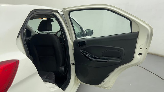 Second-hand 2021 Ford Figo Titanium Plus AT for sale in Ahmedabad-25