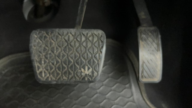 Second-hand 2021 Ford Figo Titanium Plus AT for sale in Ahmedabad-14