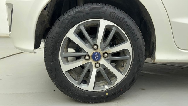 Second-hand 2021 Ford Figo Titanium Plus AT for sale in Ahmedabad-18