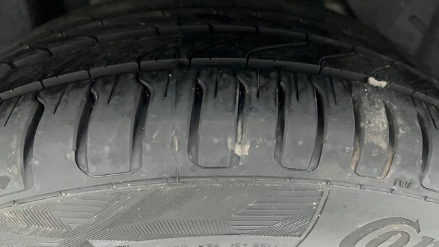 Second-hand 2021 Ford Figo Titanium Plus AT for sale in Ahmedabad-36