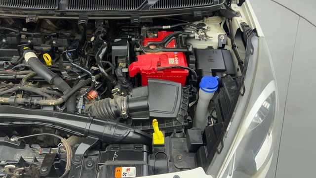 Second-hand 2021 Ford Figo Titanium Plus AT for sale in Ahmedabad-27