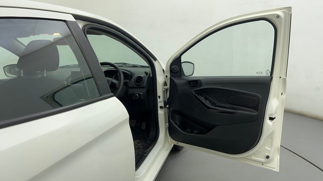 Second-hand 2021 Ford Figo Titanium Plus AT for sale in Ahmedabad-16