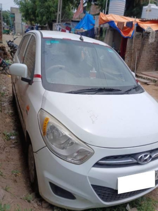 Second-hand 2011 Hyundai i10 Era for sale in Mehsana-10