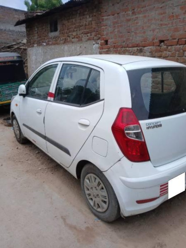 Second-hand 2011 Hyundai i10 Era for sale in Mehsana-11