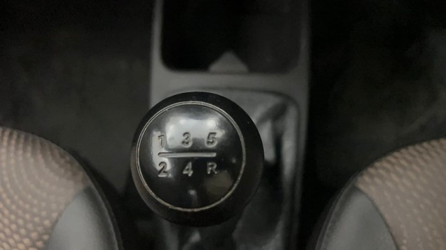 Second-hand 2014 Hyundai EON Sportz for sale in Pune-12