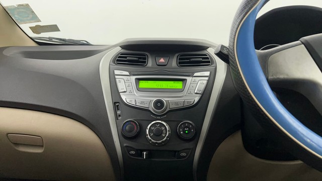 Second-hand 2014 Hyundai EON Sportz for sale in Pune-26