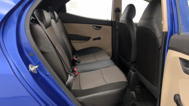 Second-hand 2014 Hyundai EON Sportz for sale in Pune-34