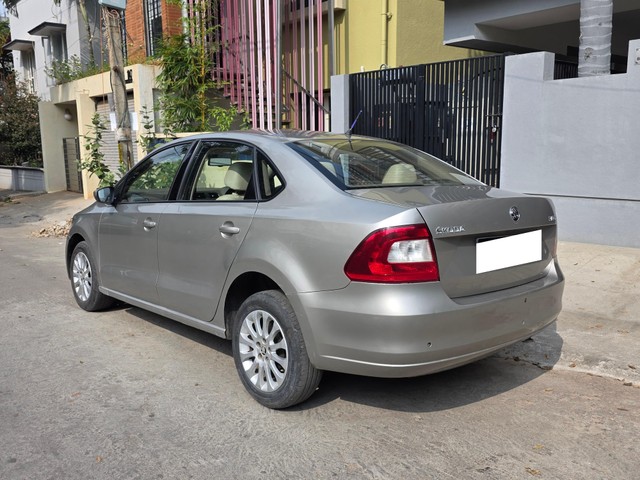 Second-hand 2016 Skoda Rapid 1.5 TDI AT Style Plus for sale in Bangalore-3