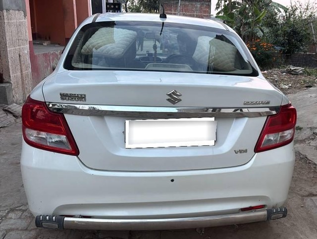 Second-hand 2018 Maruti Suzuki Swift Dzire VDI for sale in Maharajganj-4