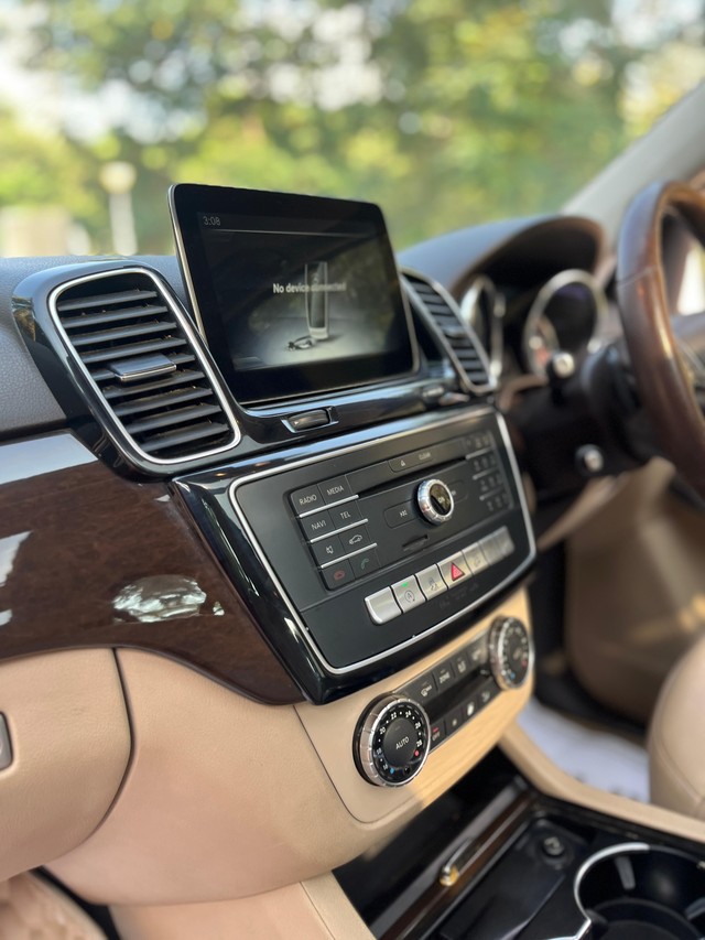 Second-hand 2018 Mercedes-Benz GLE 250d for sale in Mumbai-34