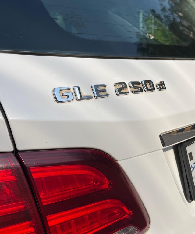 Second-hand 2018 Mercedes-Benz GLE 250d for sale in Mumbai-15