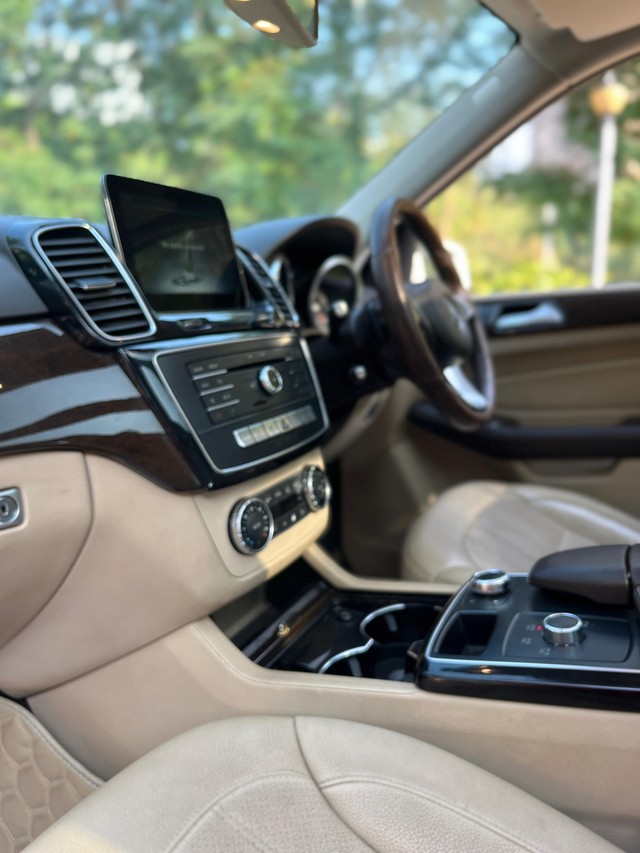 Second-hand 2018 Mercedes-Benz GLE 250d for sale in Mumbai-35