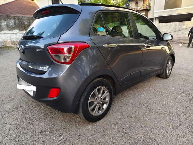 Second-hand 2016 Hyundai Grand i10 Asta Option AT for sale in Nashik-2