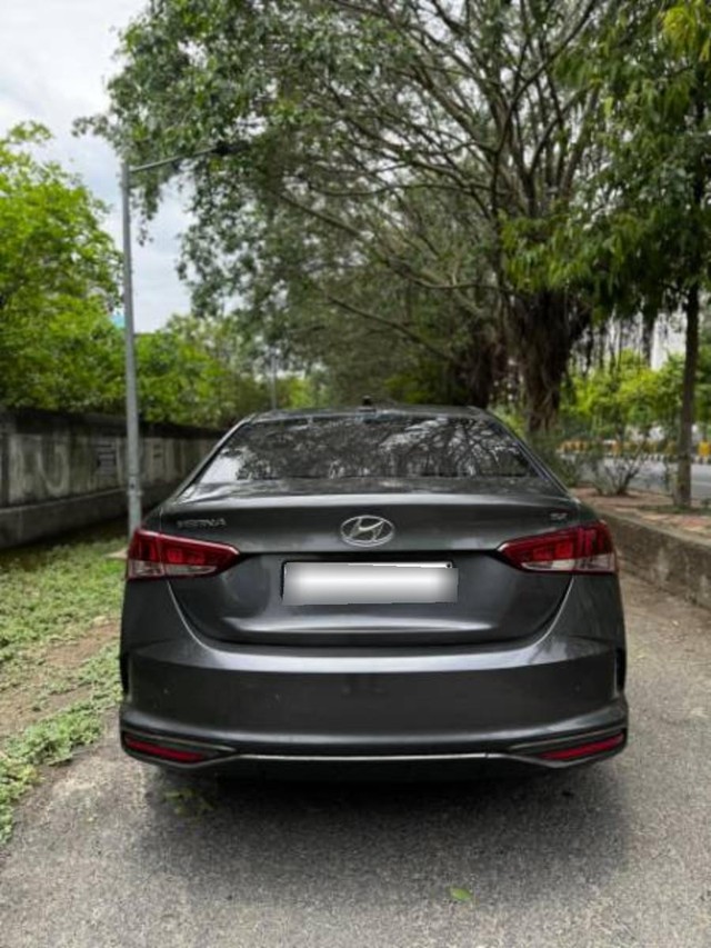 Second-hand 2021 Hyundai Verna SX Opt AT Diesel for sale in Gautam Buddha Nagar-2