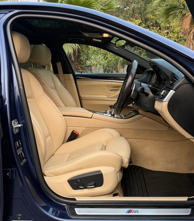 Second-hand 2017 BMW 5 Series 520d M Sport for sale in New Delhi-10