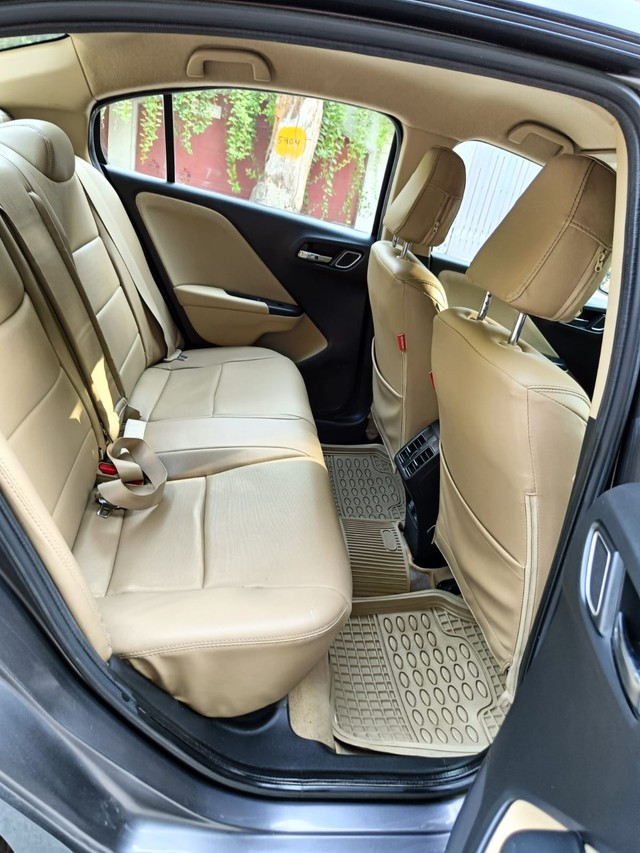Second-hand 2018 Honda City i-VTEC V for sale in New Delhi-15