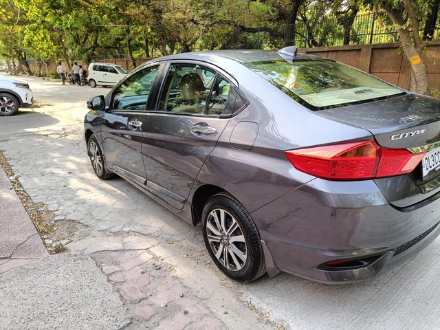 Second-hand 2018 Honda City i-VTEC V for sale in New Delhi-13