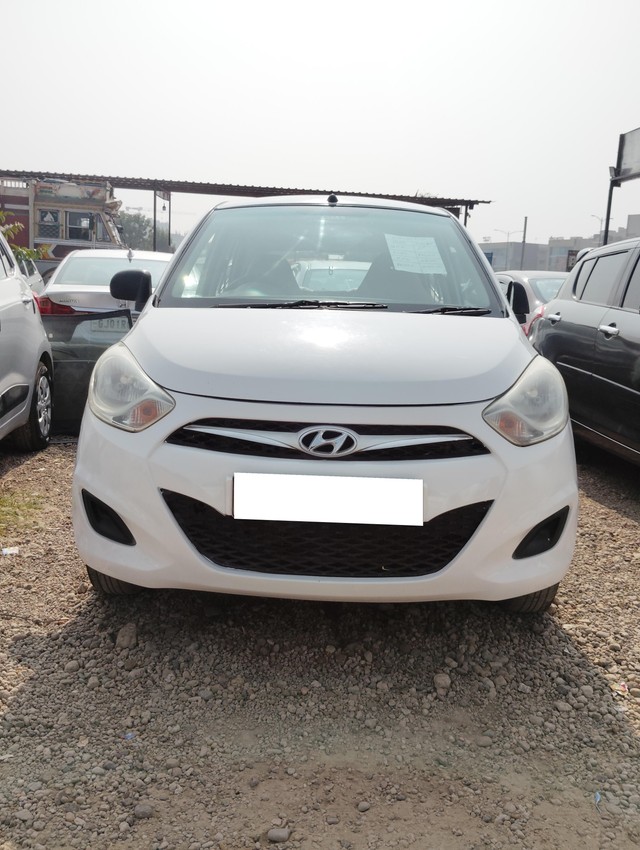 Second-hand 2015 Hyundai i10 Magna 1.1 iTech SE for sale in Ahmedabad-2