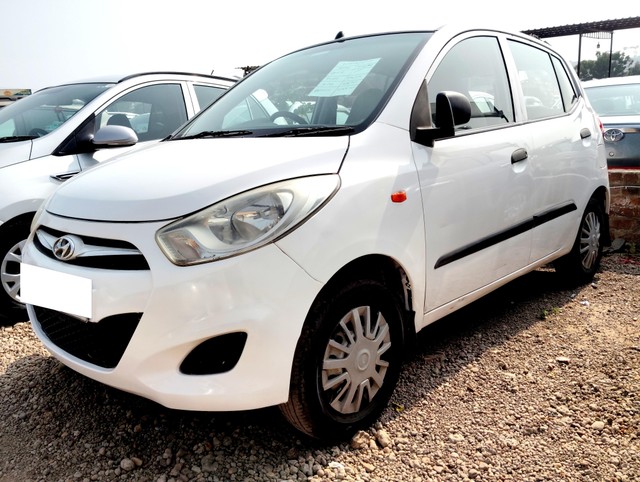 Second-hand 2015 Hyundai i10 Magna 1.1 iTech SE for sale in Ahmedabad-4