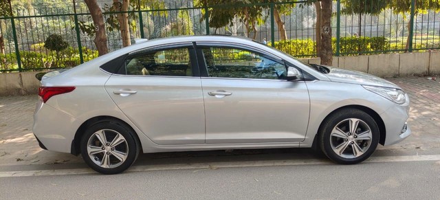 Second-hand 2018 Hyundai Verna CRDi 1.6 AT SX for sale in New Delhi-1