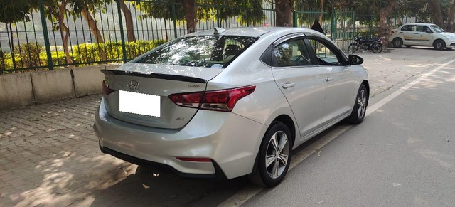 Second-hand 2018 Hyundai Verna CRDi 1.6 AT SX for sale in New Delhi-5