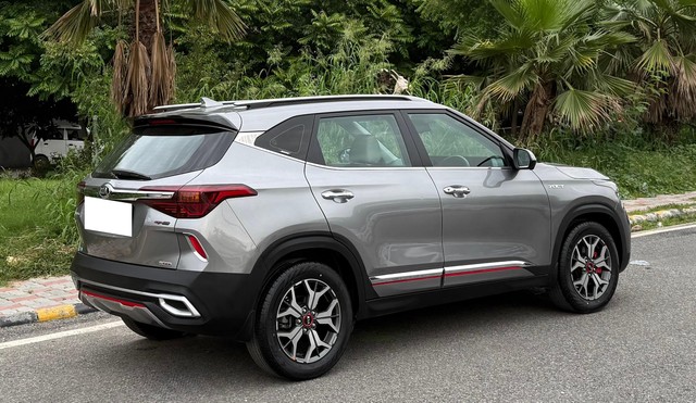 Second-hand 2020 Kia Seltos GTX Plus DCT for sale in New Delhi-2