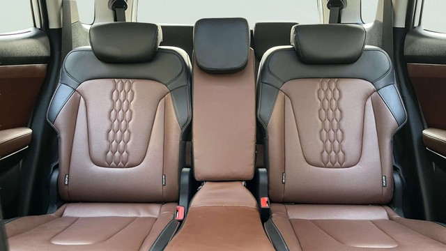 Second-hand 2021 Hyundai Alcazar Platinum (O) AT for sale in Gurgaon-11