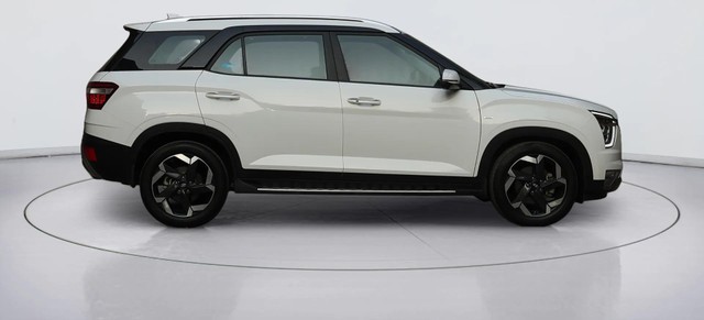 Second-hand 2021 Hyundai Alcazar Platinum (O) AT for sale in Gurgaon-1