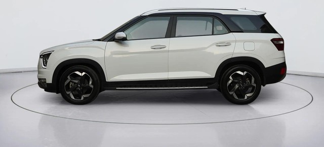 Second-hand 2021 Hyundai Alcazar Platinum (O) AT for sale in Gurgaon-3