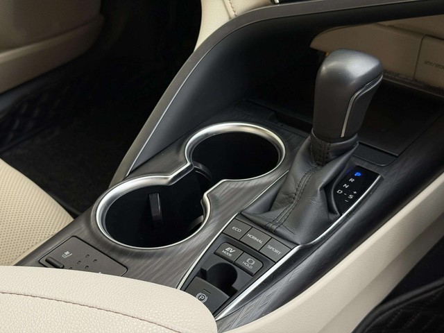 Toyota Camry 2.5 Hybrid Second-hand 2024 Toyota Camry 2.5 Hybrid for sale in Gurgaon-7