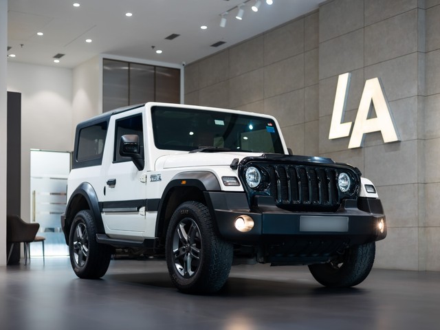 Second-hand 2023 Mahindra Thar LX Hard Top AT for sale in Kolkata-18