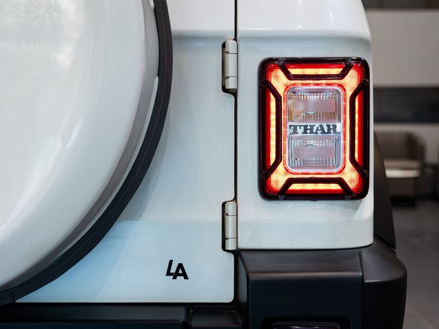 Second-hand 2023 Mahindra Thar LX Hard Top AT for sale in Kolkata-5