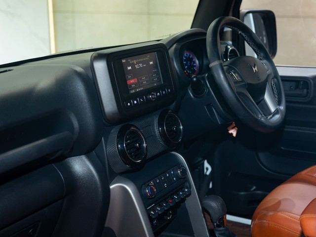 Second-hand 2023 Mahindra Thar LX Hard Top AT for sale in Kolkata-7