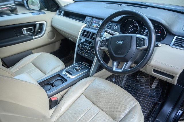 Second-hand 2019 Land Rover Discovery Sport TD4 HSE 7S for sale in Mumbai-13