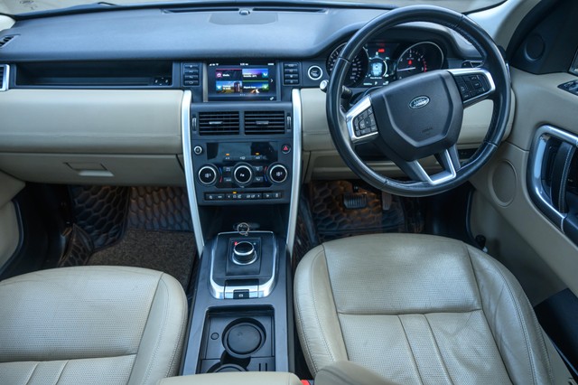 Second-hand 2019 Land Rover Discovery Sport TD4 HSE 7S for sale in Mumbai-14