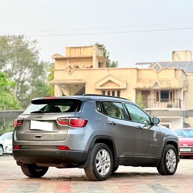 Second-hand 2018 Jeep Compass 2.0 Limited for sale in Surat-6