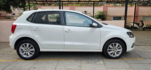 Second-hand 2016 Volkswagen Polo 1.2 MPI Highline for sale in Kozhikode-2