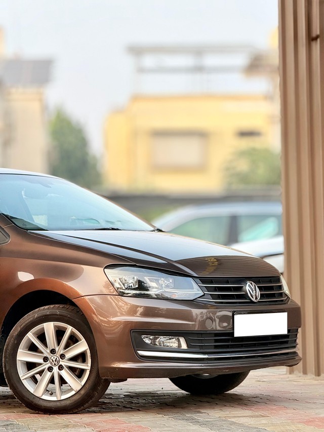 Second-hand 2017 Volkswagen Vento 1.2 TSI Highline Plus AT for sale in Surat-9