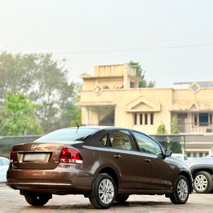 Second-hand 2017 Volkswagen Vento 1.2 TSI Highline Plus AT for sale in Surat