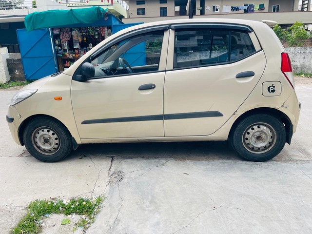 Second-hand 2009 Hyundai i10 Era 1.1 for sale in Karimnagar-3