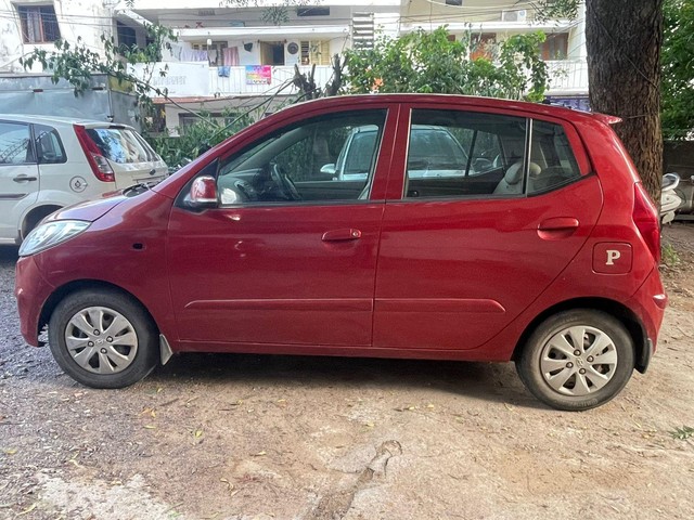 Second-hand 2013 Hyundai i10 Sportz for sale in Karimnagar-3