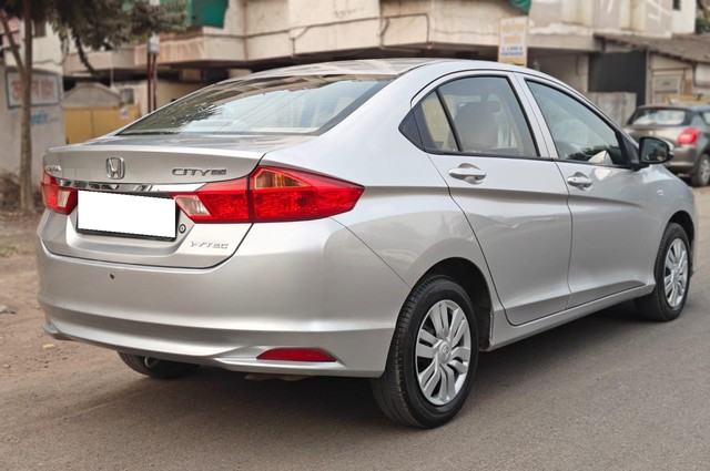 Second-hand 2014 Honda City i VTEC E for sale in Nashik-9