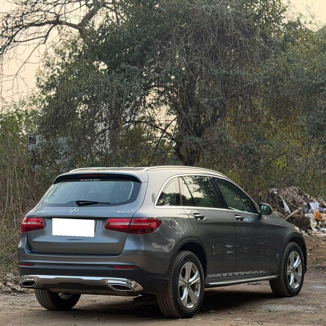 Second-hand 2019 Mercedes-Benz GLC 220d 4MATIC for sale in Mumbai-10
