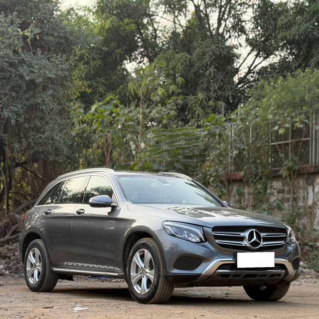 Second-hand 2019 Mercedes-Benz GLC 220d 4MATIC for sale in Mumbai-8